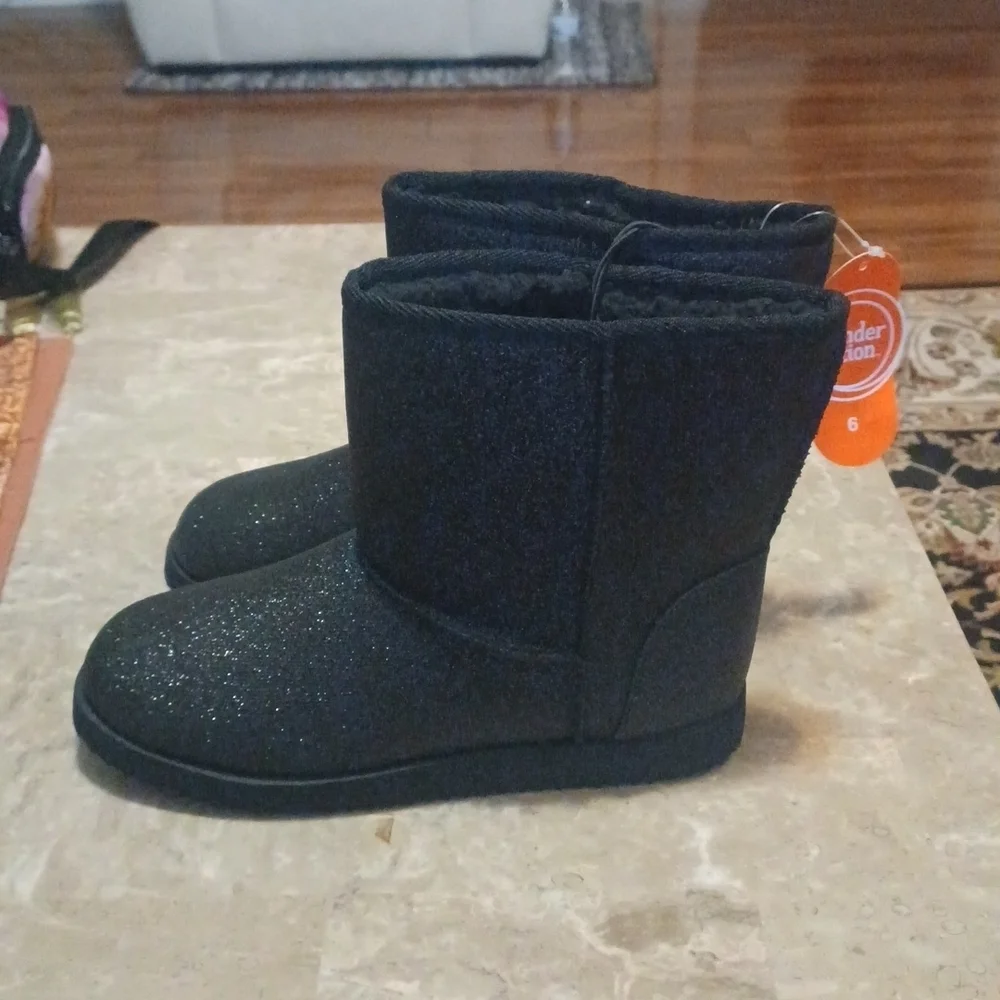 - - Girls  wonder nation boots